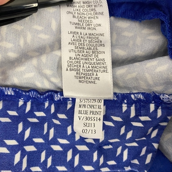 Banana Republic Martin Fit Cuffed Shorts Sz 4 Blue Geometric Print - Picture 9 of 9
